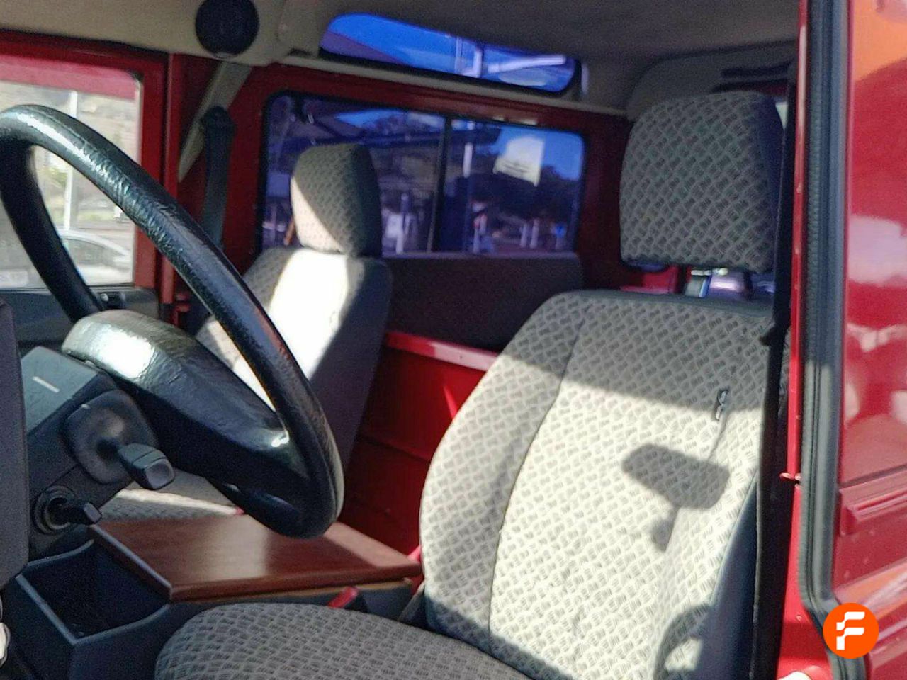 Foto Land-Rover Defender 12