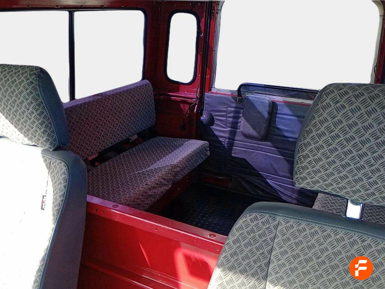 Foto Land-Rover Defender 13