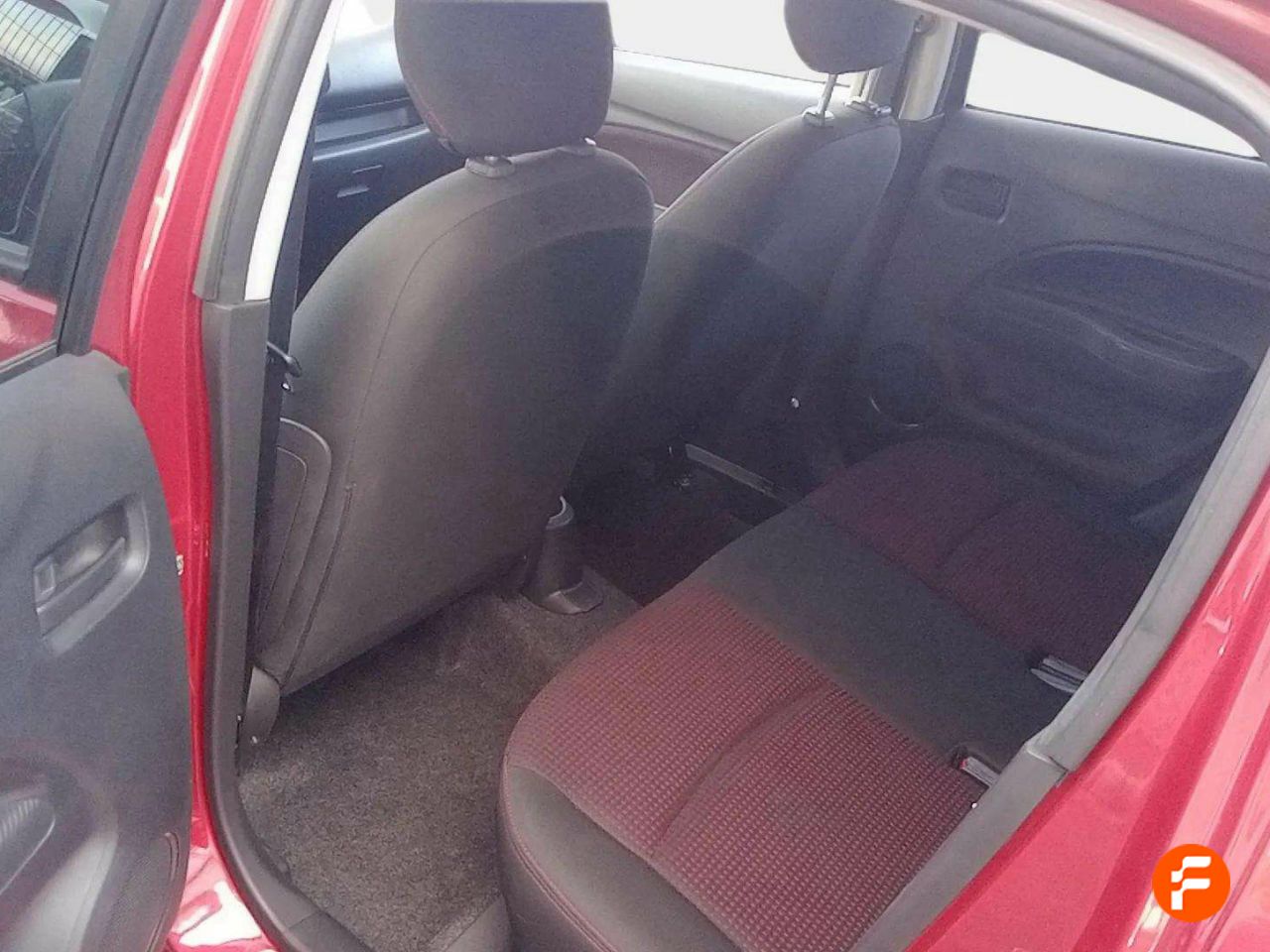 Foto Mitsubishi Space Star 13