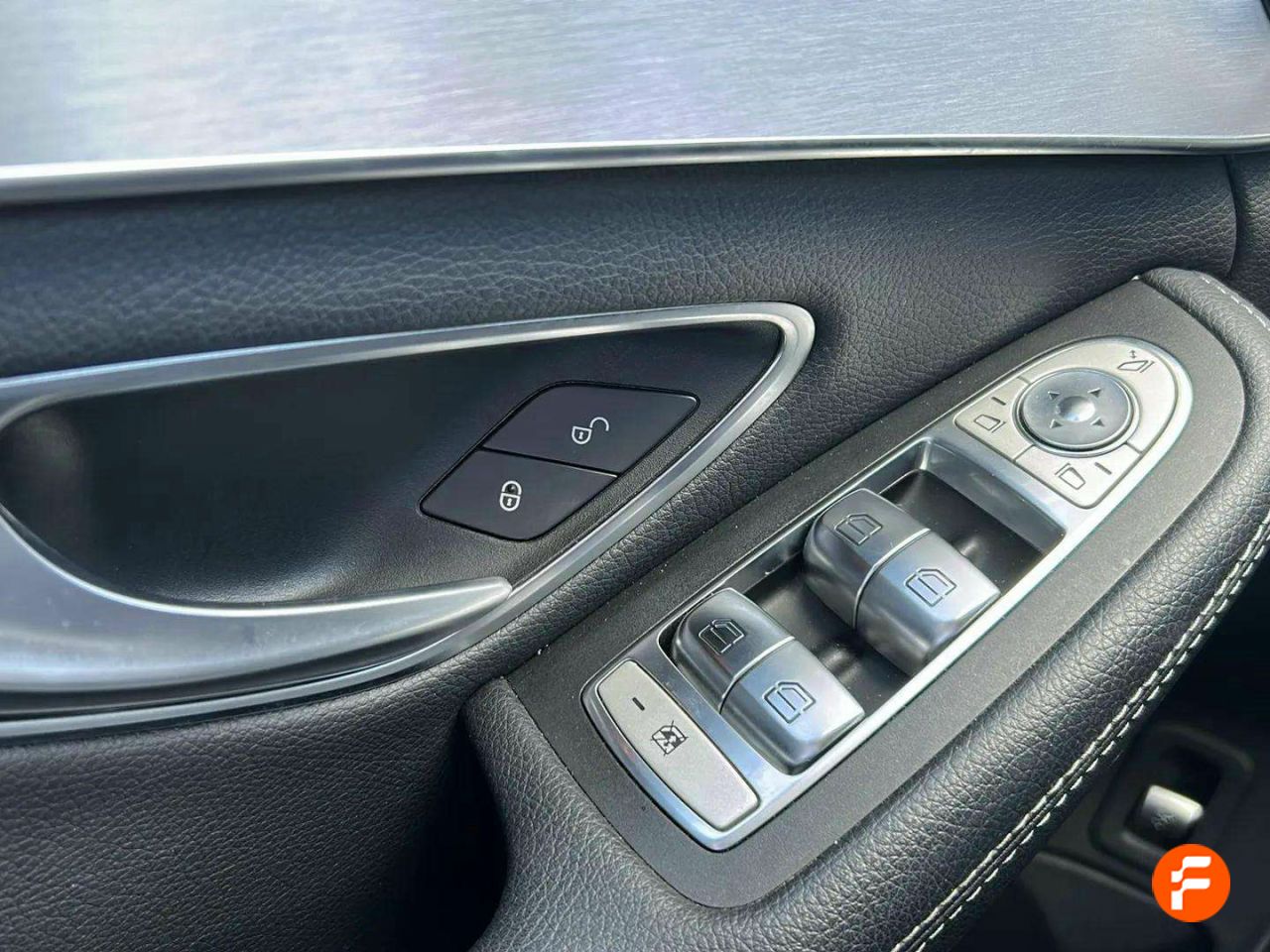 Foto Mercedes-Benz Clase C 15