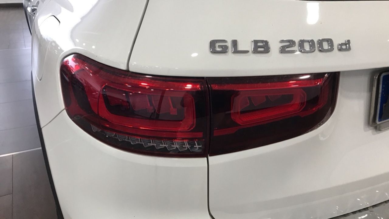 Foto Mercedes-Benz Clase GLB 20