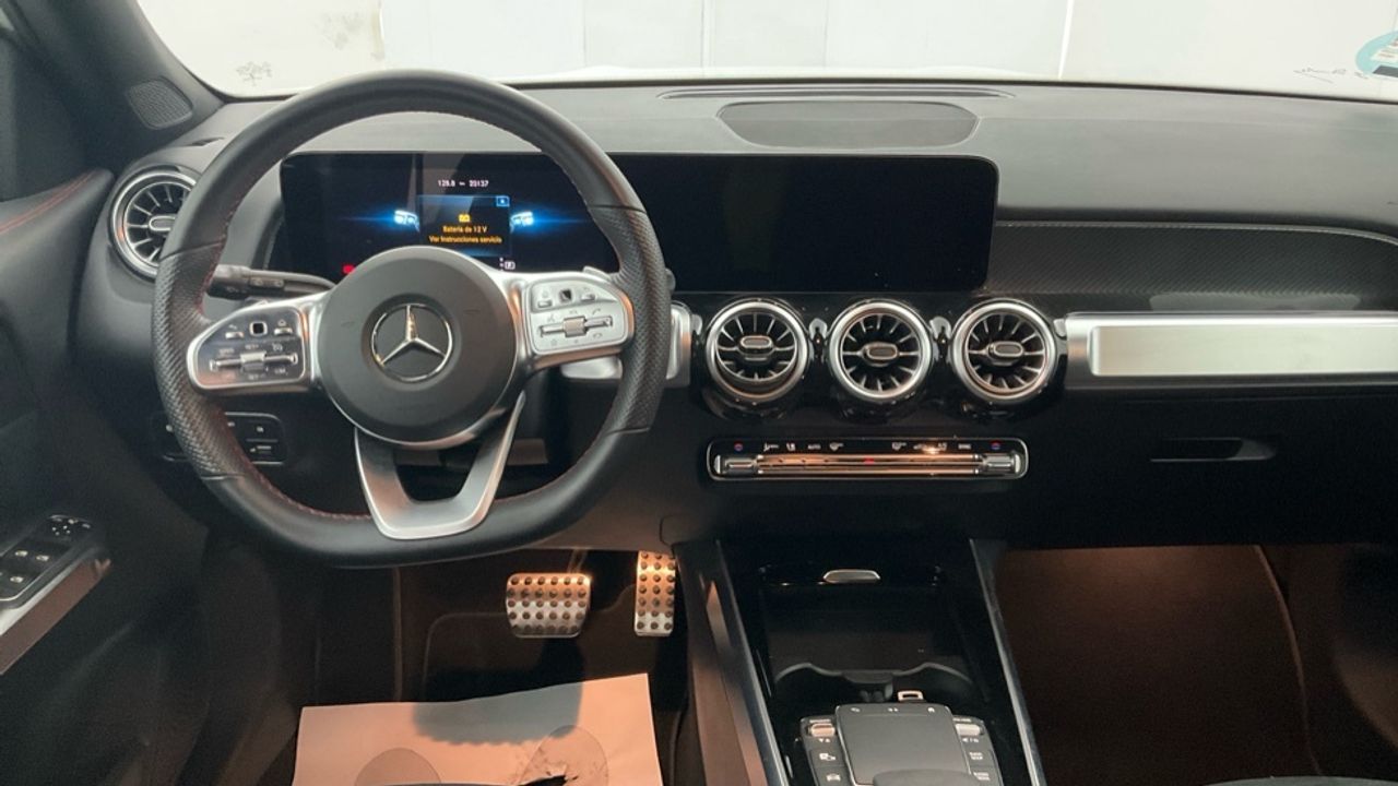 Foto Mercedes-Benz Clase GLB 8