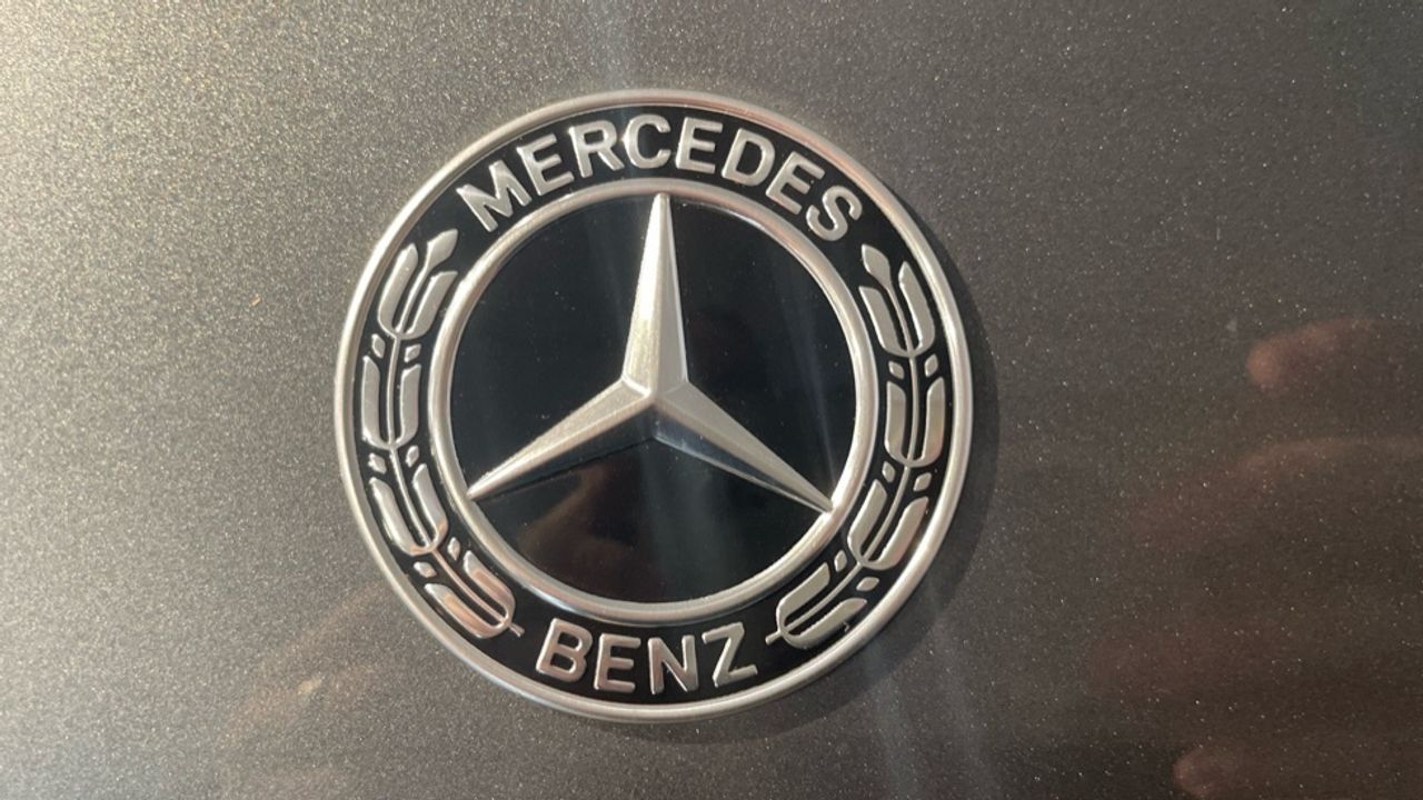 Foto Mercedes-Benz EQS 13