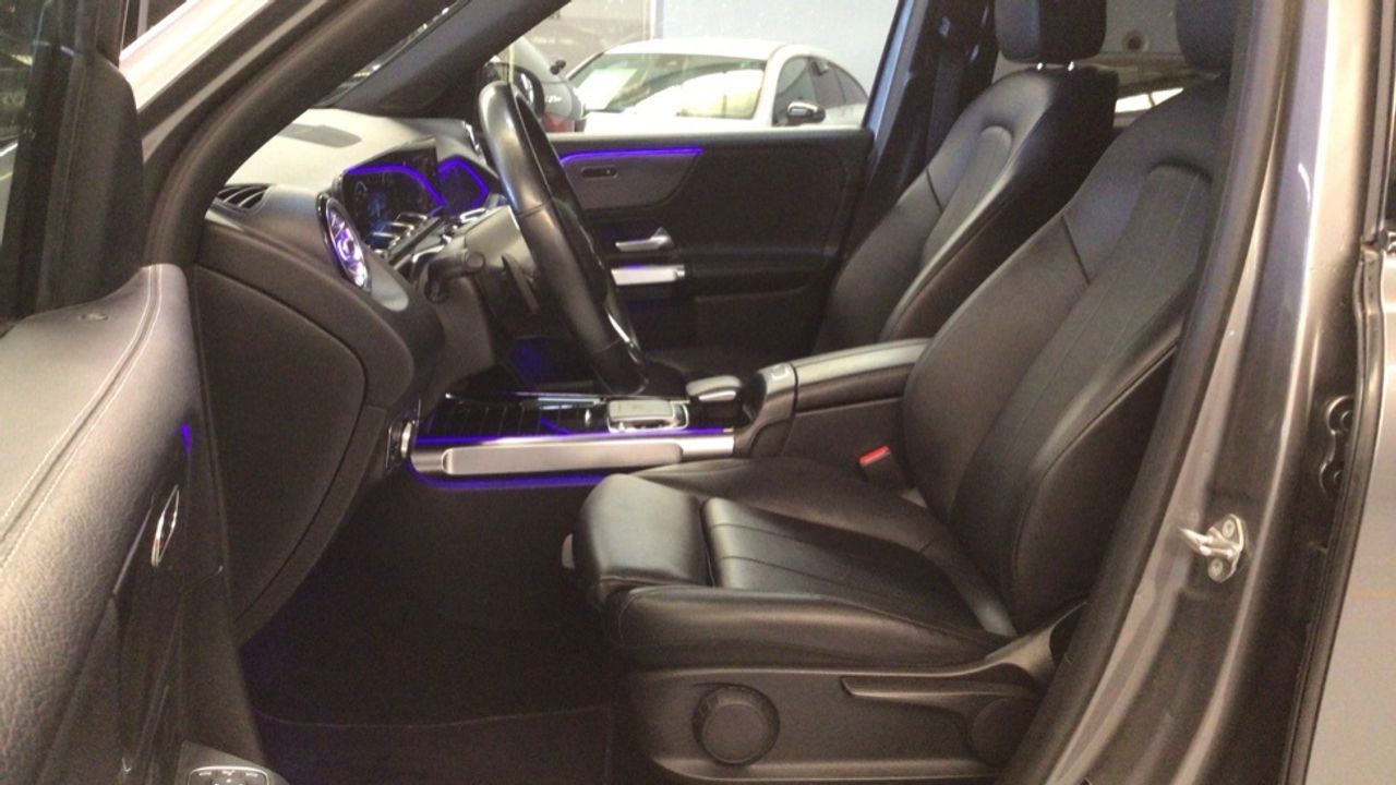 Foto Mercedes-Benz Clase GLB 7