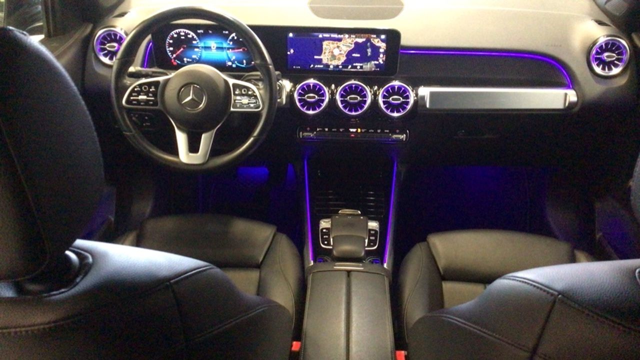Foto Mercedes-Benz Clase GLB 8