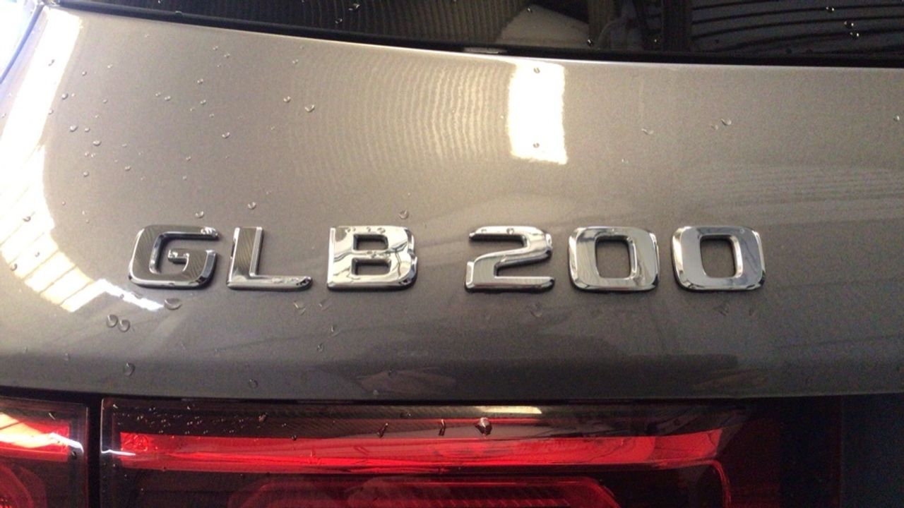 Foto Mercedes-Benz Clase GLB 12