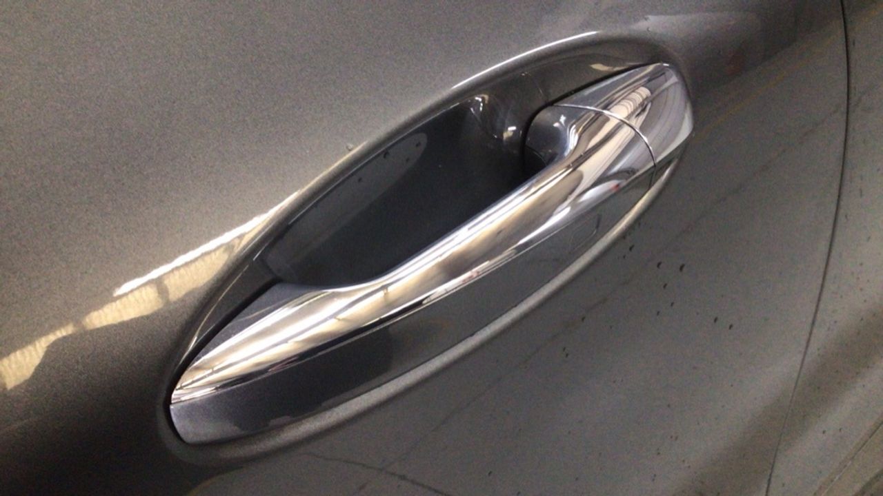 Foto Mercedes-Benz Clase E 18