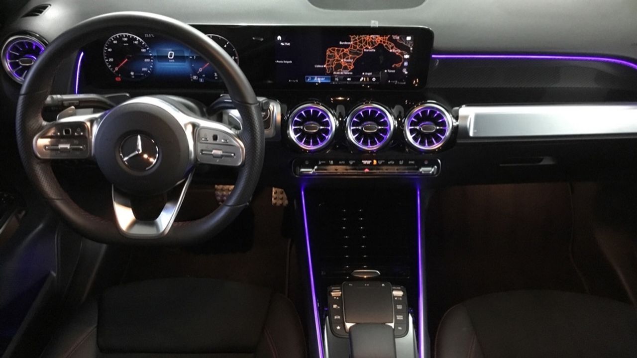 Foto Mercedes-Benz Clase GLB 8