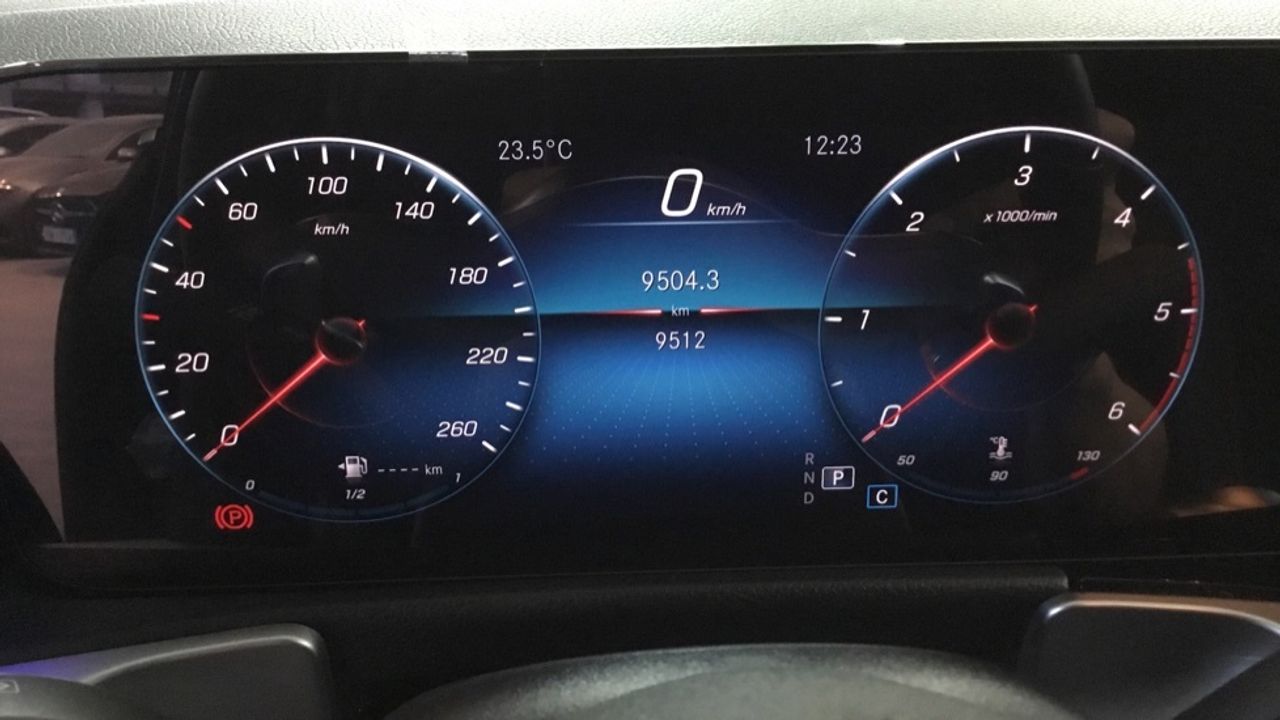 Foto Mercedes-Benz Clase GLB 17