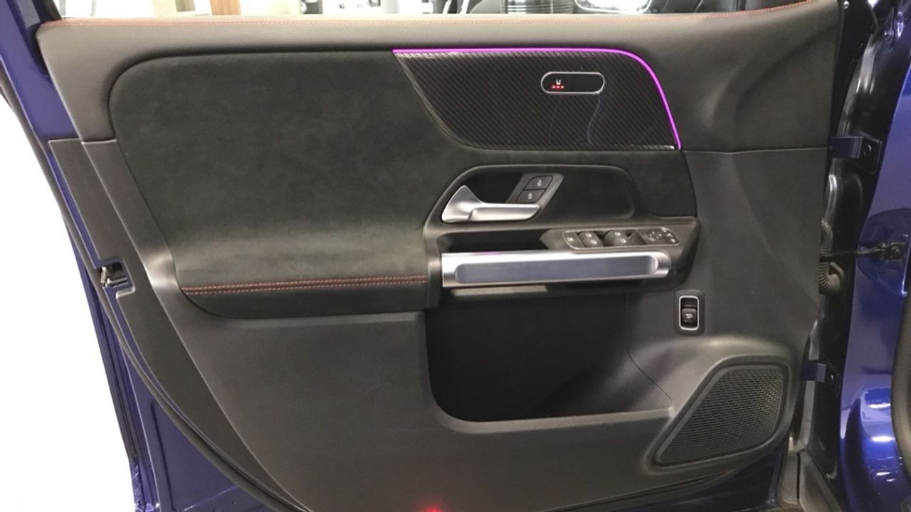 Foto Mercedes-Benz Clase GLB 19