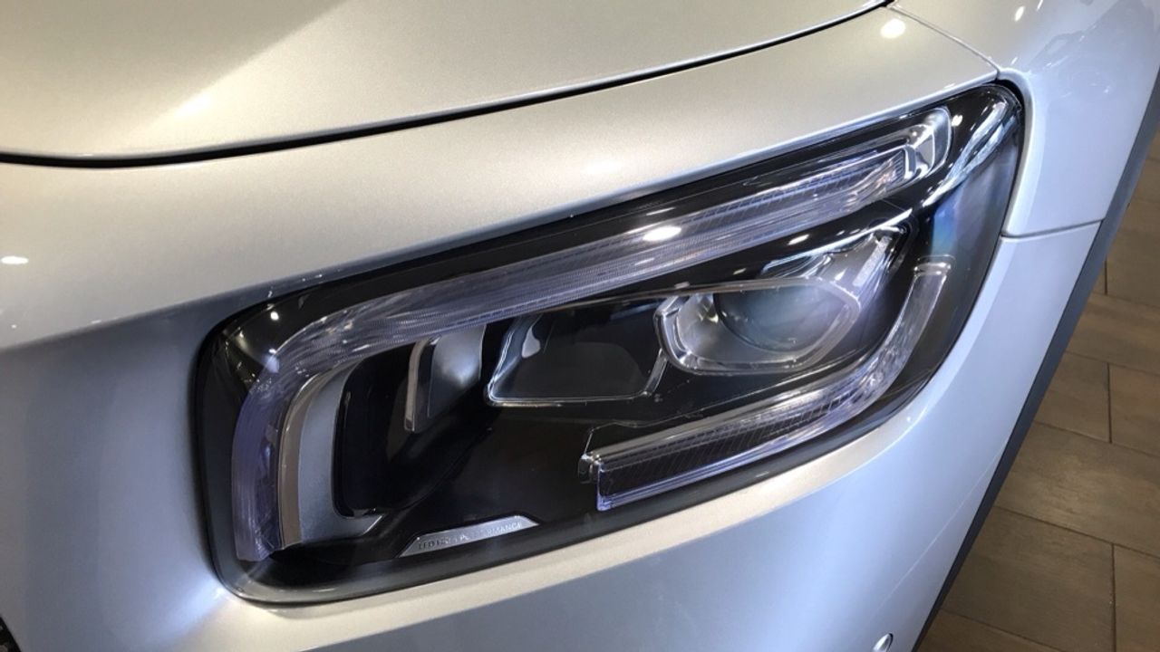 Foto Mercedes-Benz Clase GLB 15