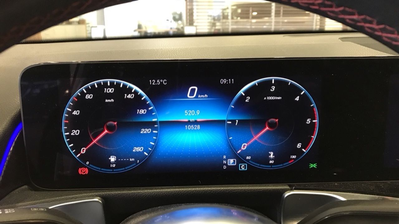 Foto Mercedes-Benz Clase GLB 17