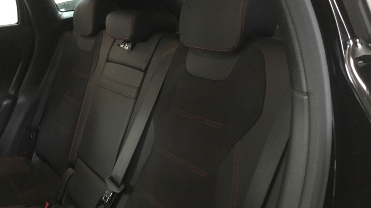 Foto Mercedes-Benz Clase GLA 11