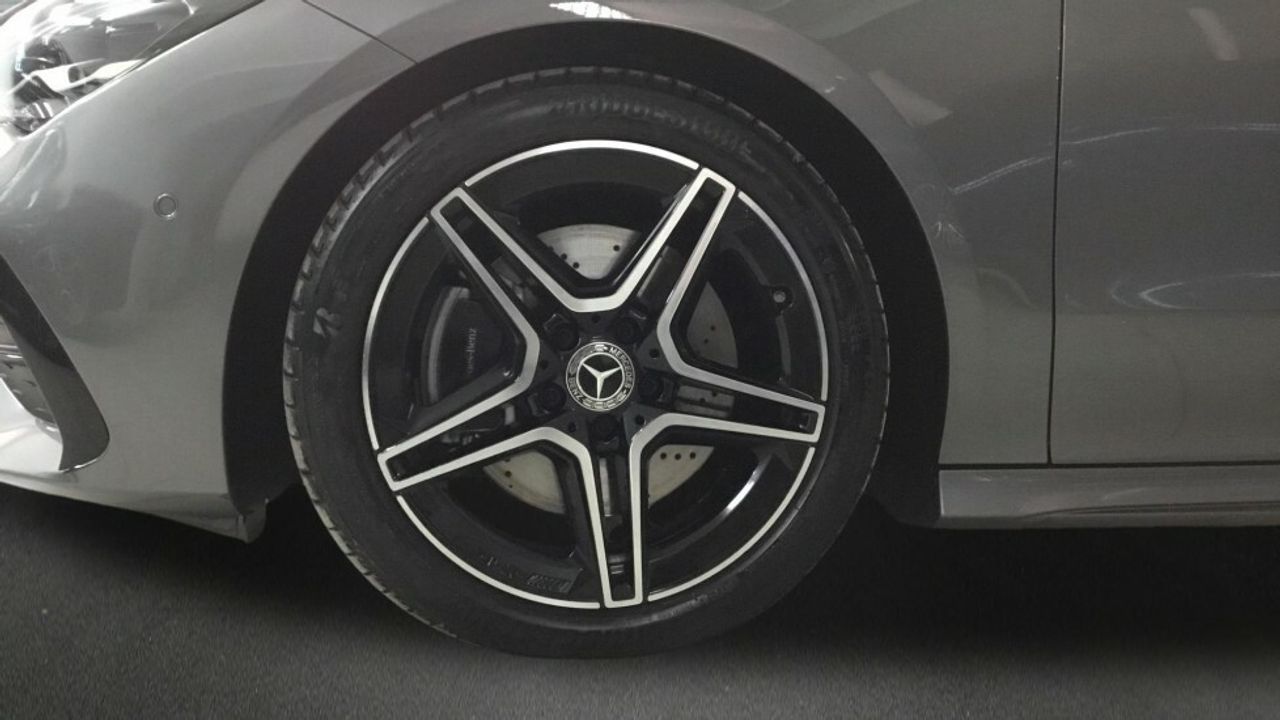 Foto Mercedes-Benz Clase CLA 5