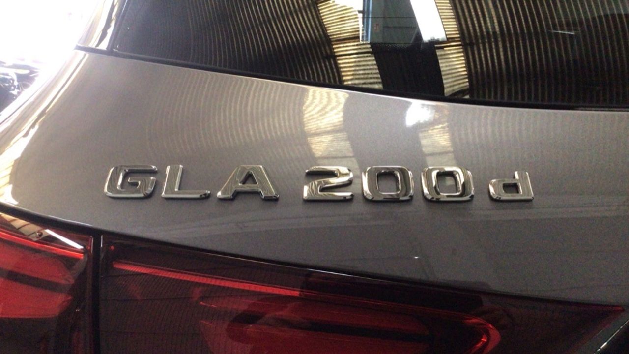 Foto Mercedes-Benz Clase GLA 12