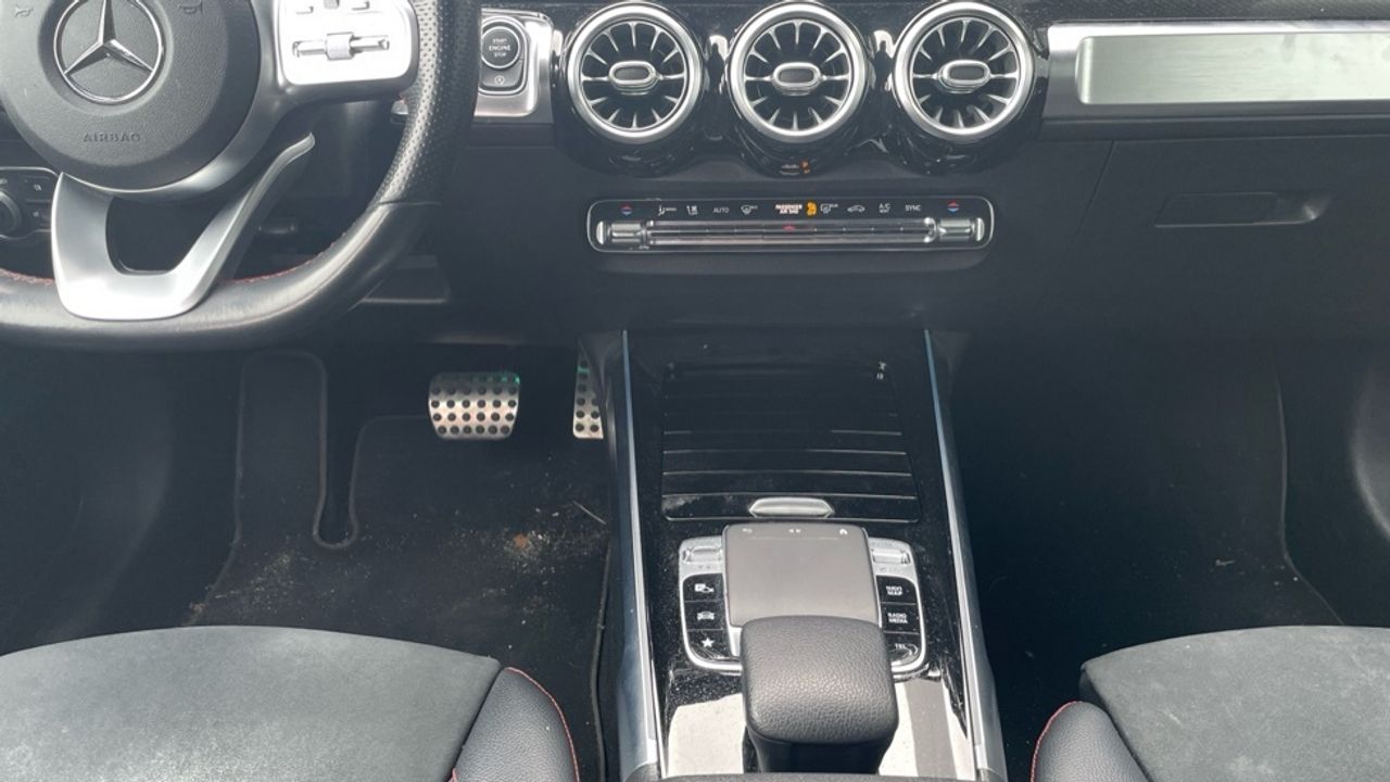 Foto Mercedes-Benz Clase GLB 23