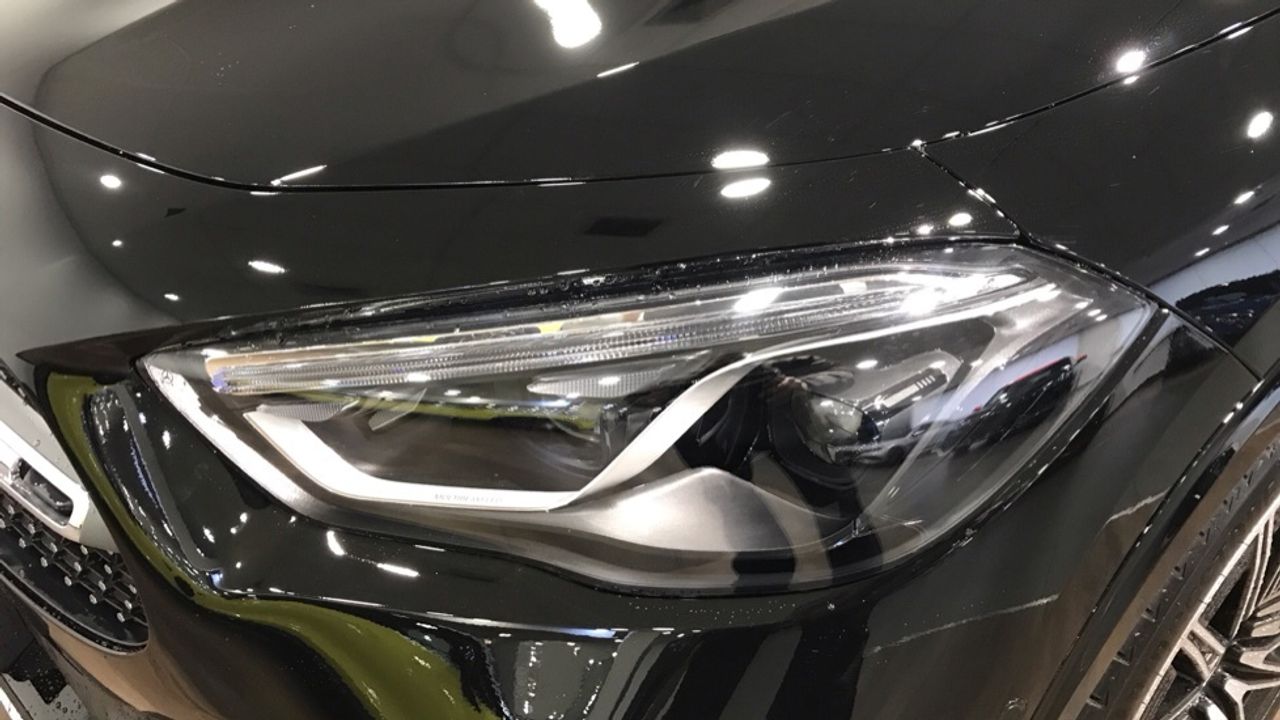 Foto Mercedes-Benz Clase GLA 15