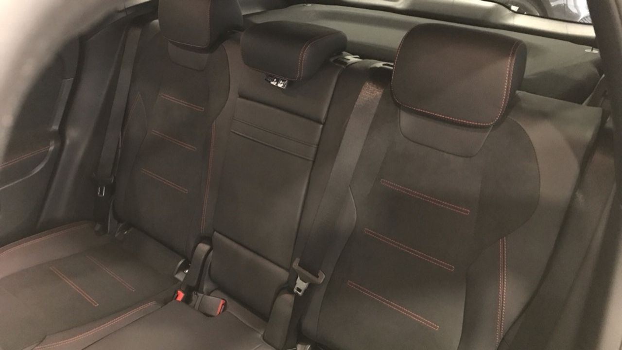 Foto Mercedes-Benz Clase GLA 11