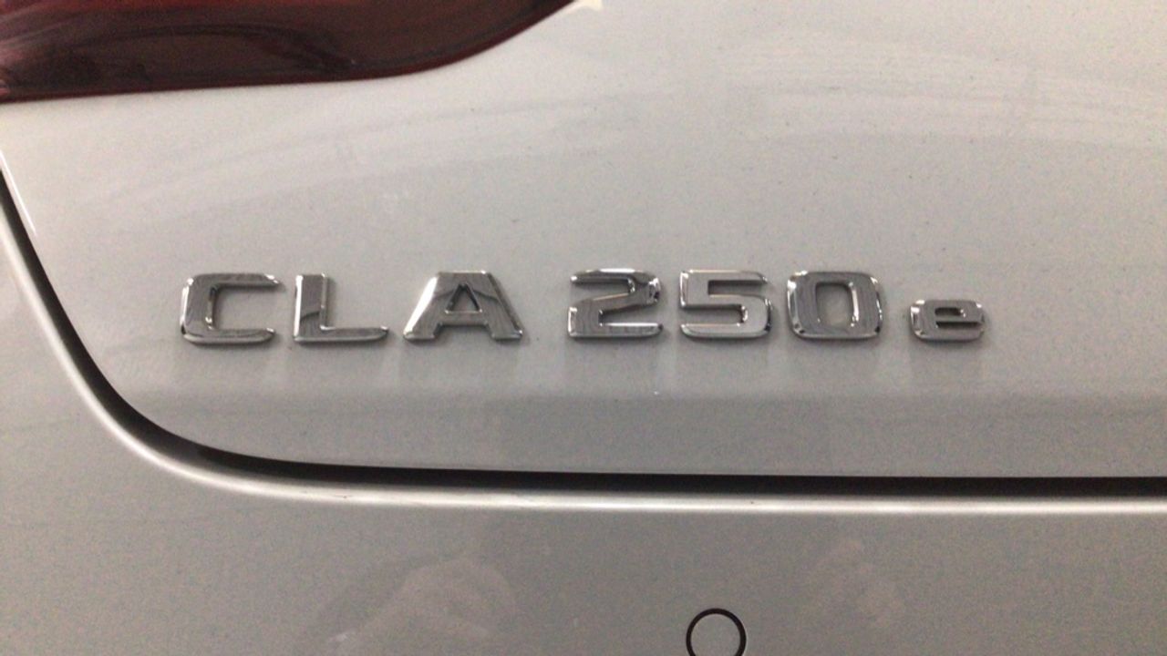 Foto Mercedes-Benz Clase CLA 12