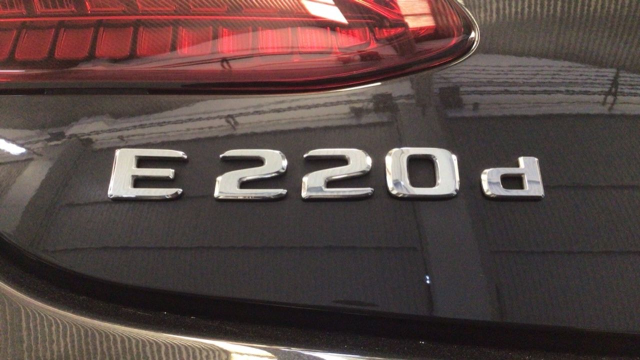 Foto Mercedes-Benz Clase E 12