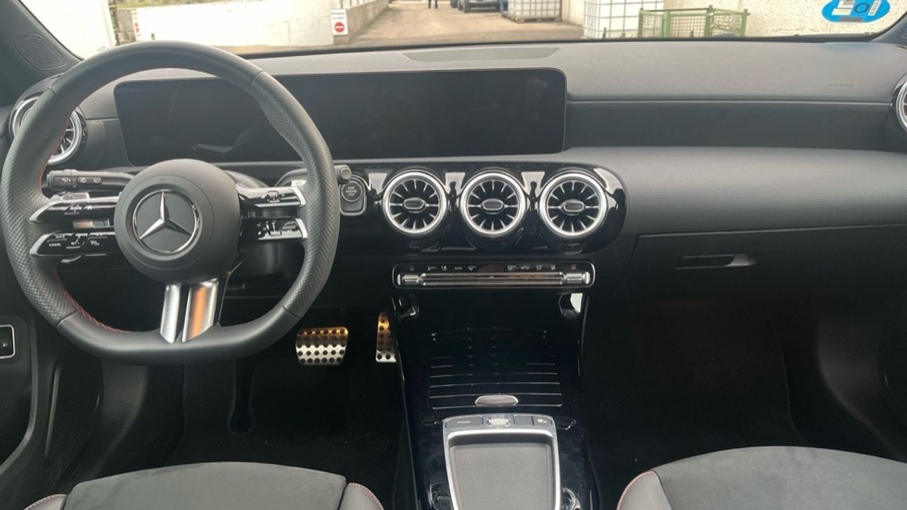 Foto Mercedes-Benz Clase A 8