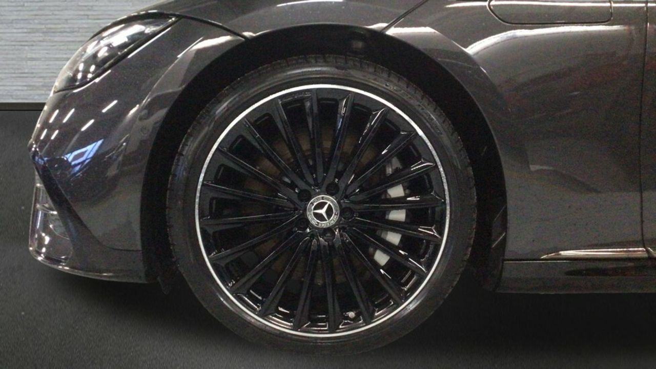 Foto Mercedes-Benz EQE 5