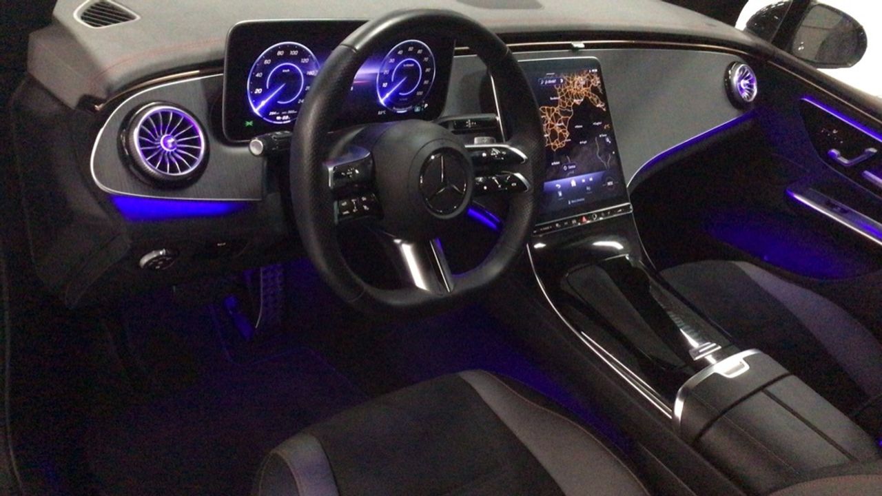 Foto Mercedes-Benz EQE 6