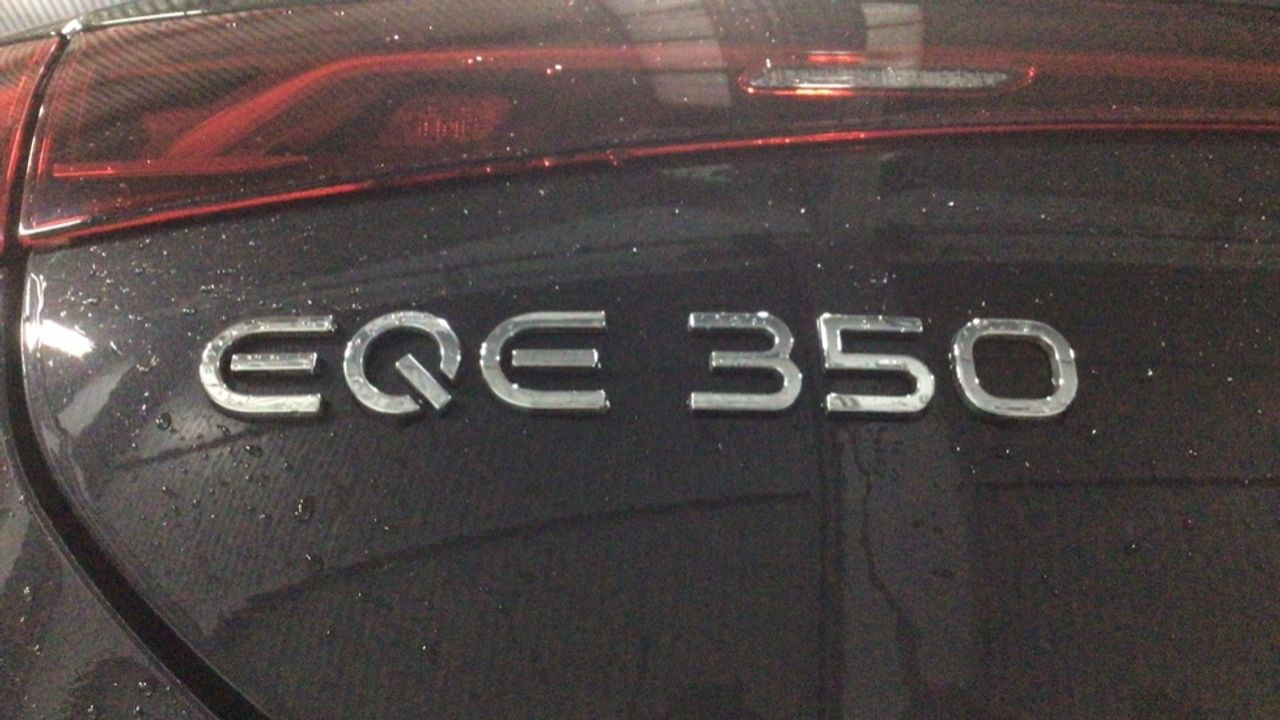 Foto Mercedes-Benz EQE 12