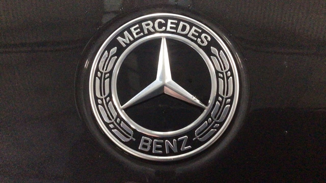 Foto Mercedes-Benz EQE 13