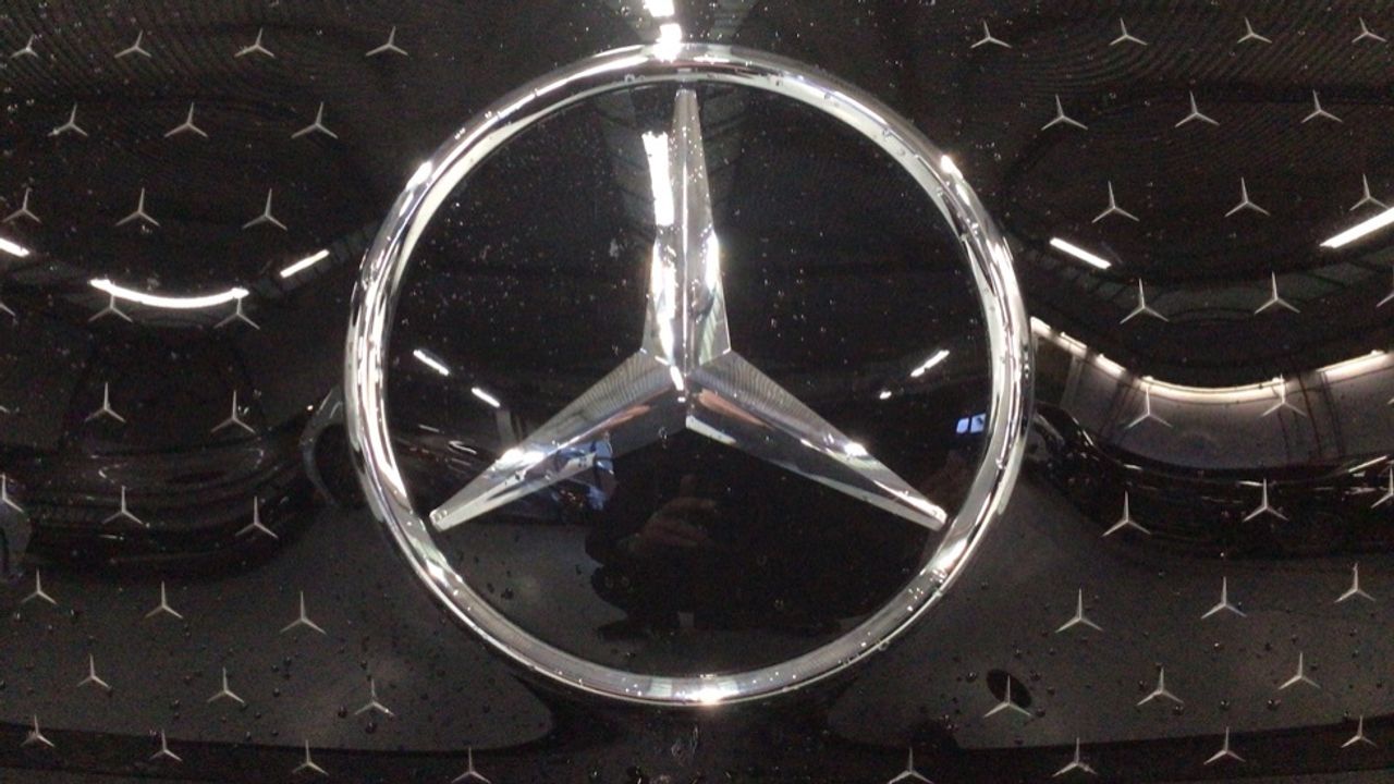 Foto Mercedes-Benz EQE 14