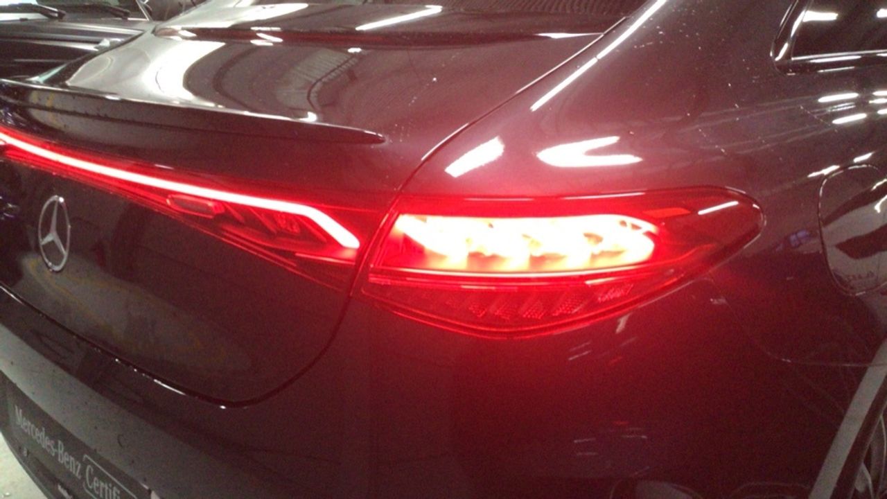Foto Mercedes-Benz EQE 16