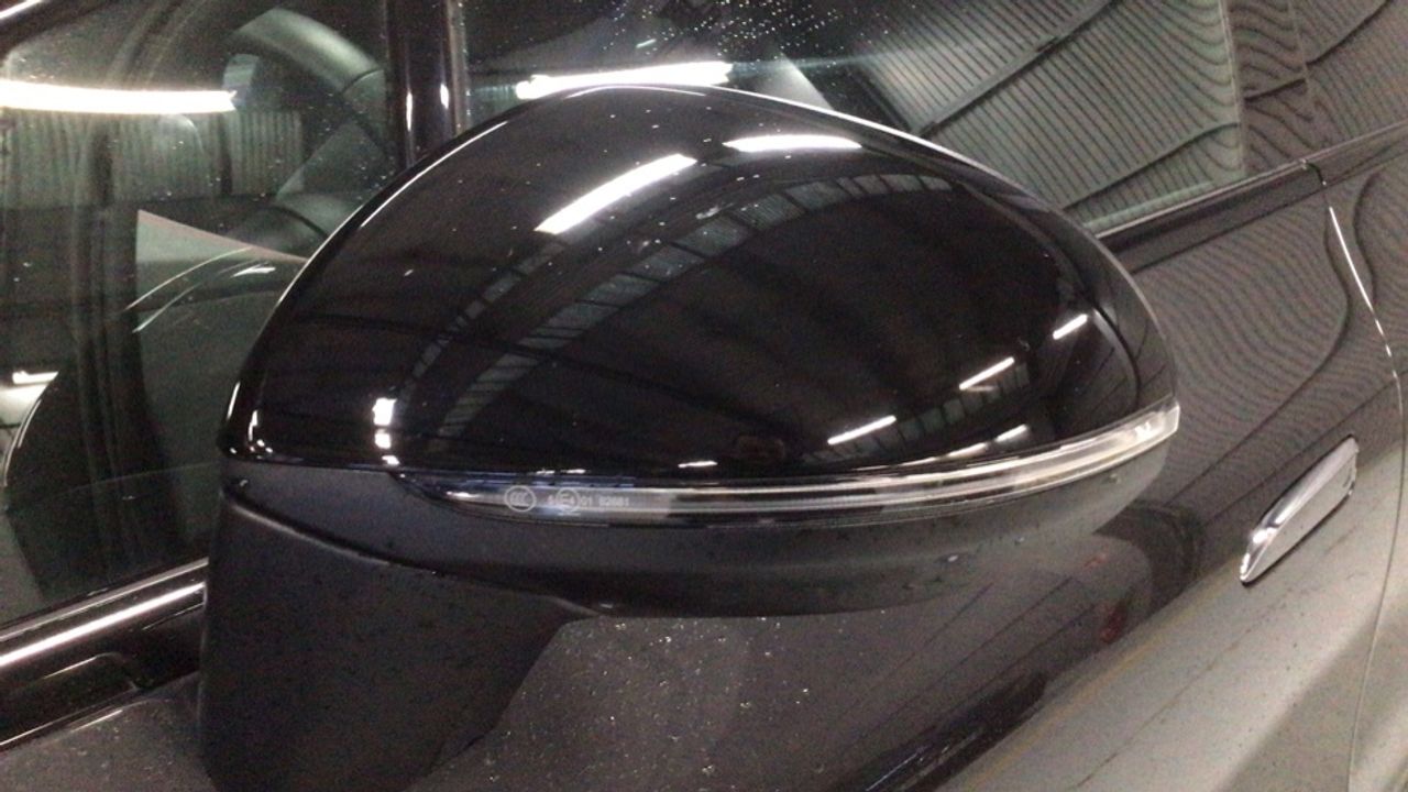 Foto Mercedes-Benz EQE 17