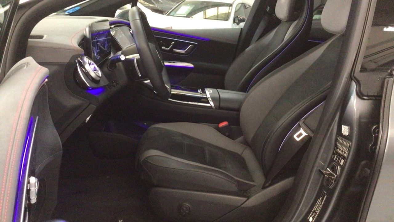 Foto Mercedes-Benz EQE 7