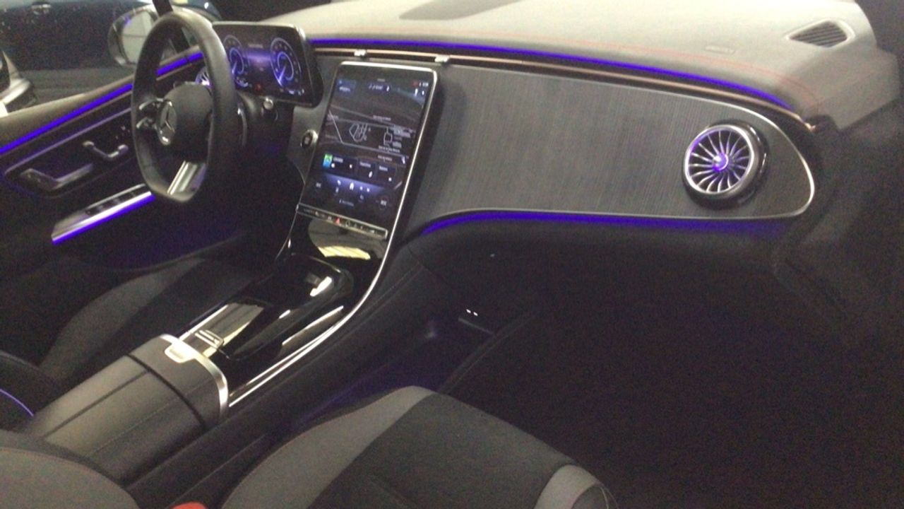 Foto Mercedes-Benz EQE 10