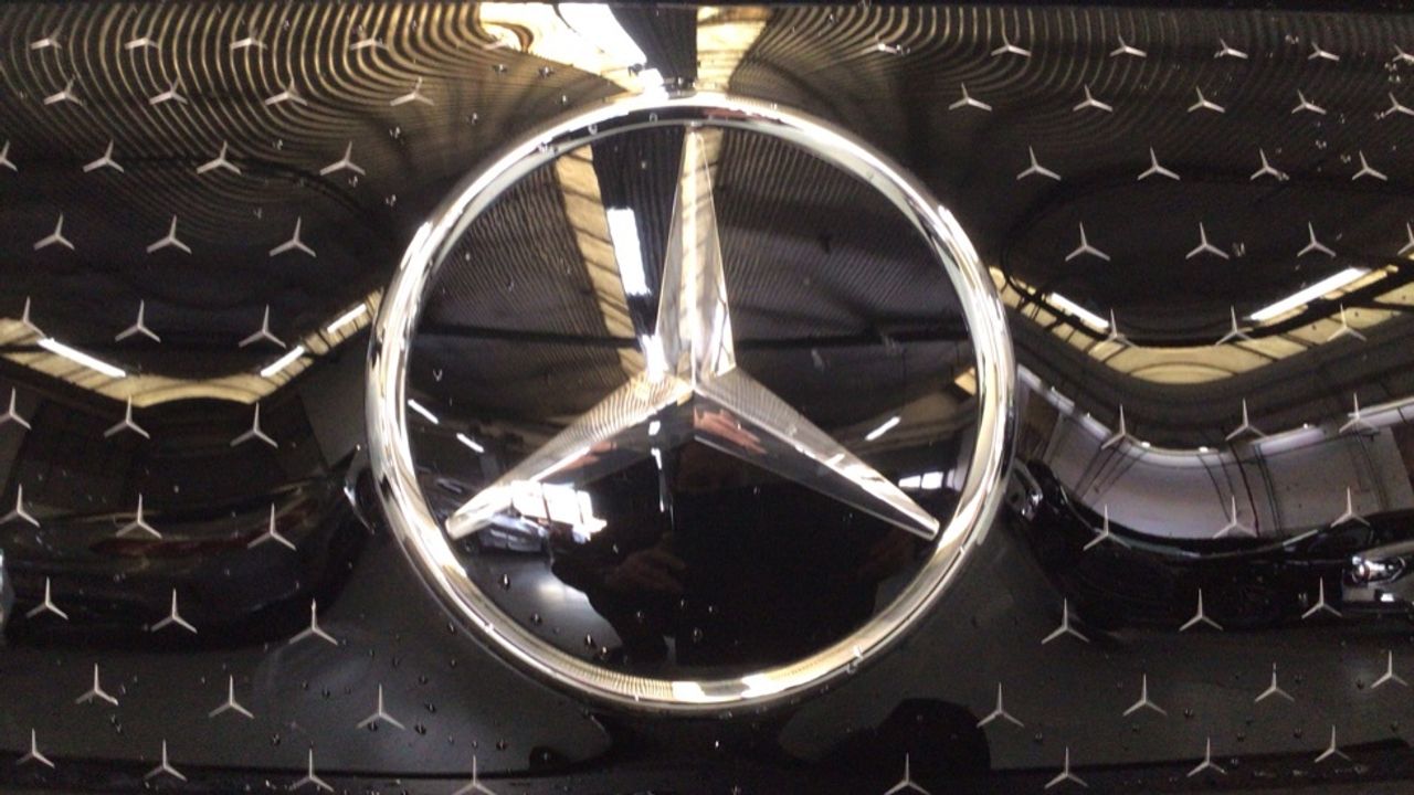 Foto Mercedes-Benz EQE 14