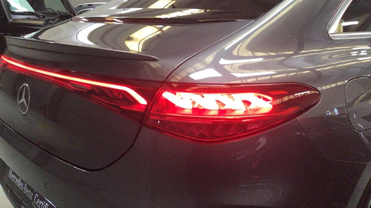 Foto Mercedes-Benz EQE 16