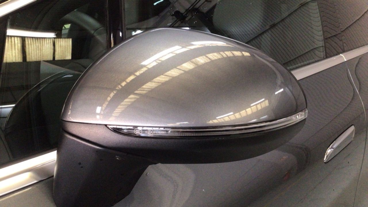 Foto Mercedes-Benz EQE 17