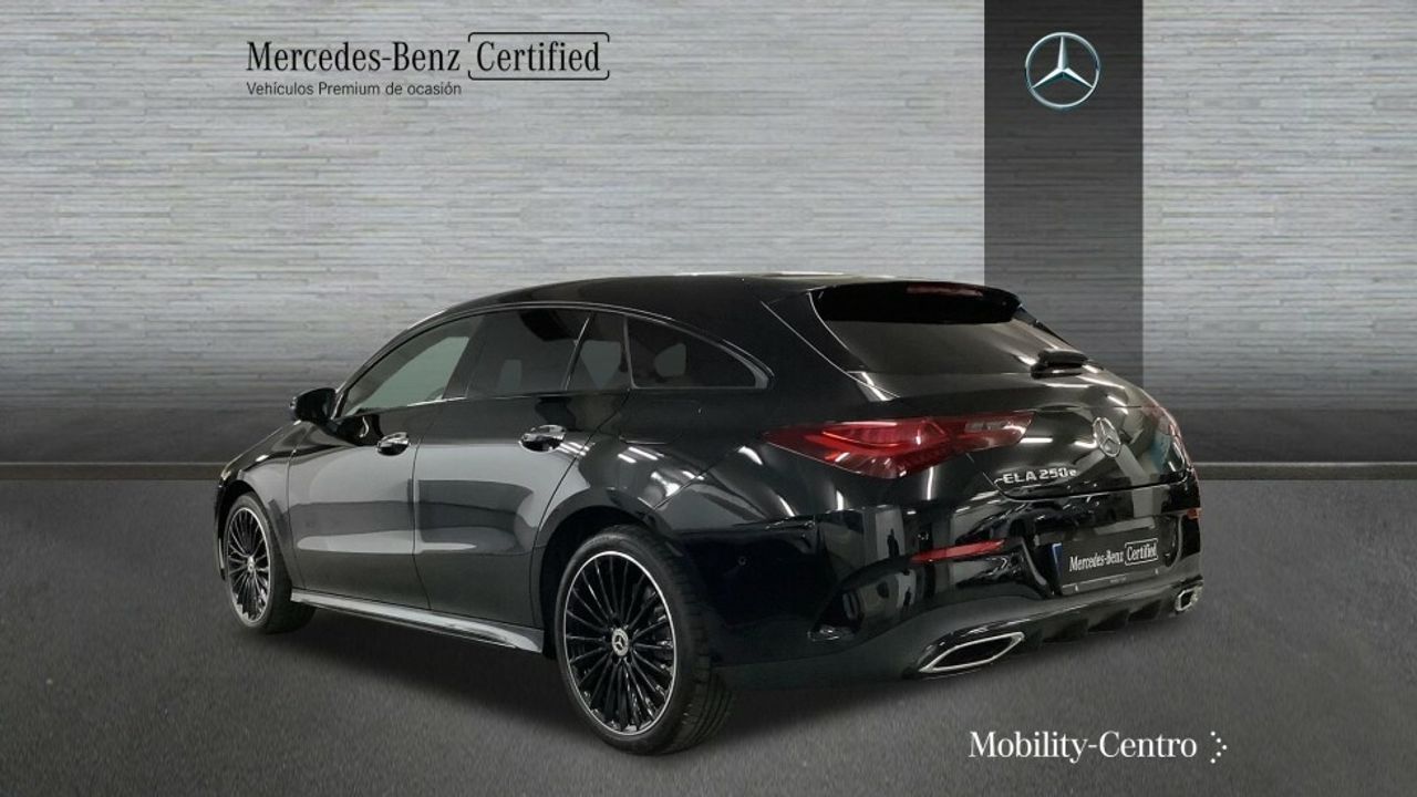 Foto Mercedes-Benz Clase CLA 4