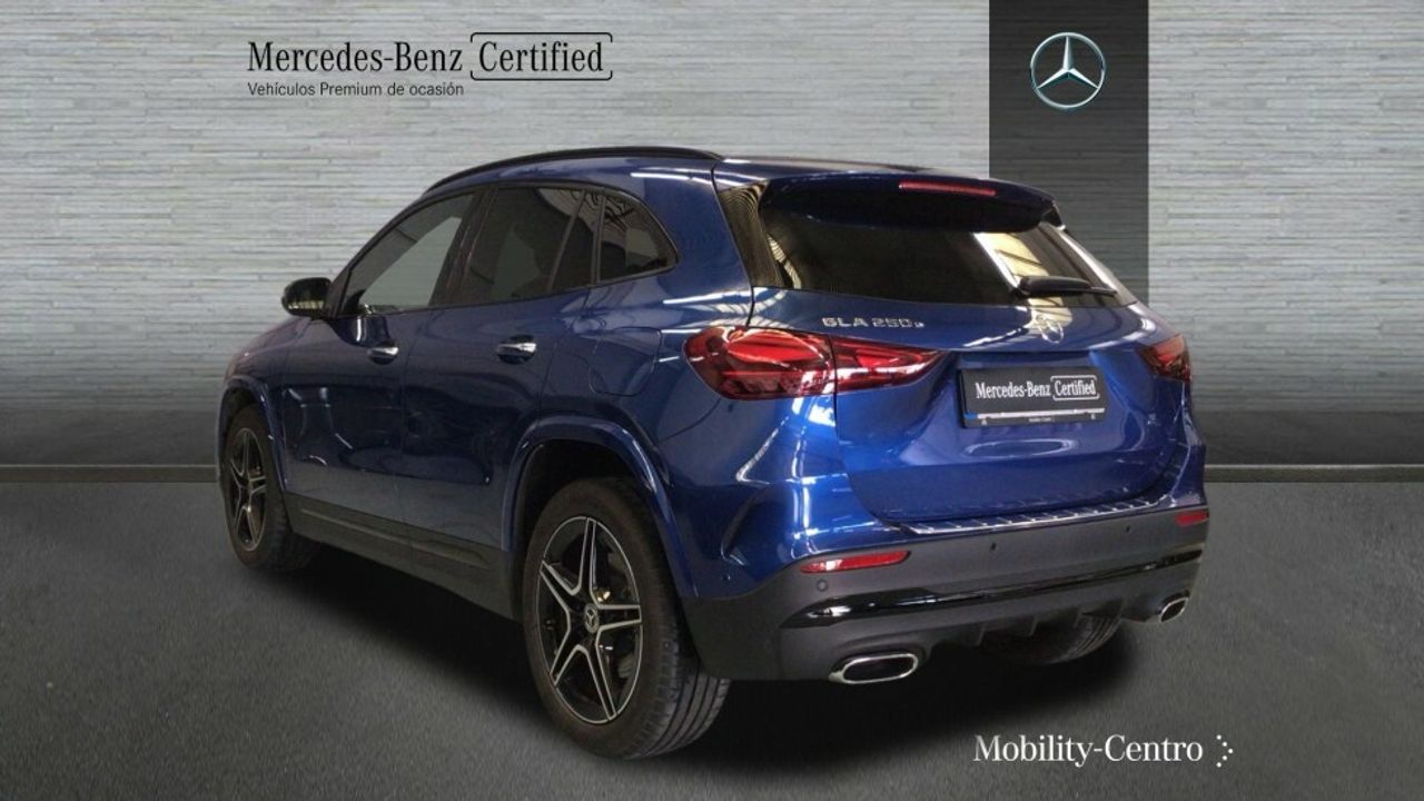 Foto Mercedes-Benz Clase GLA 4