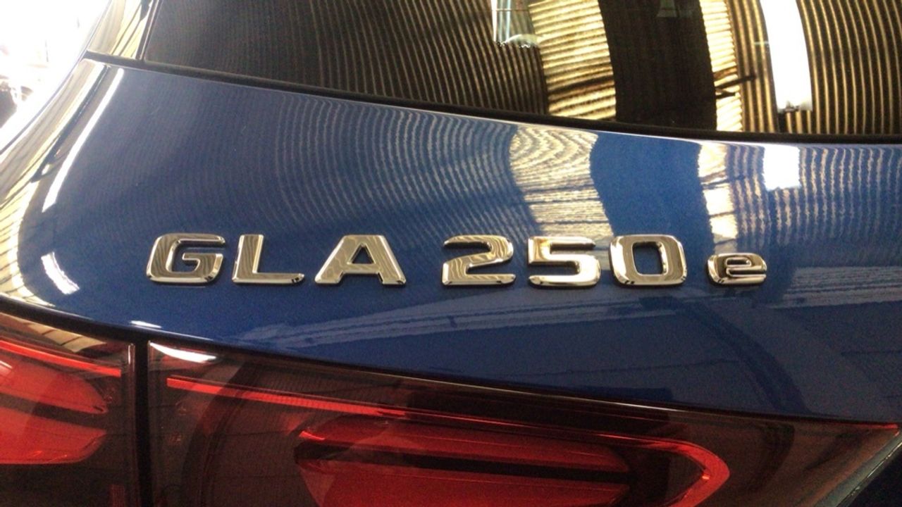 Foto Mercedes-Benz Clase GLA 12