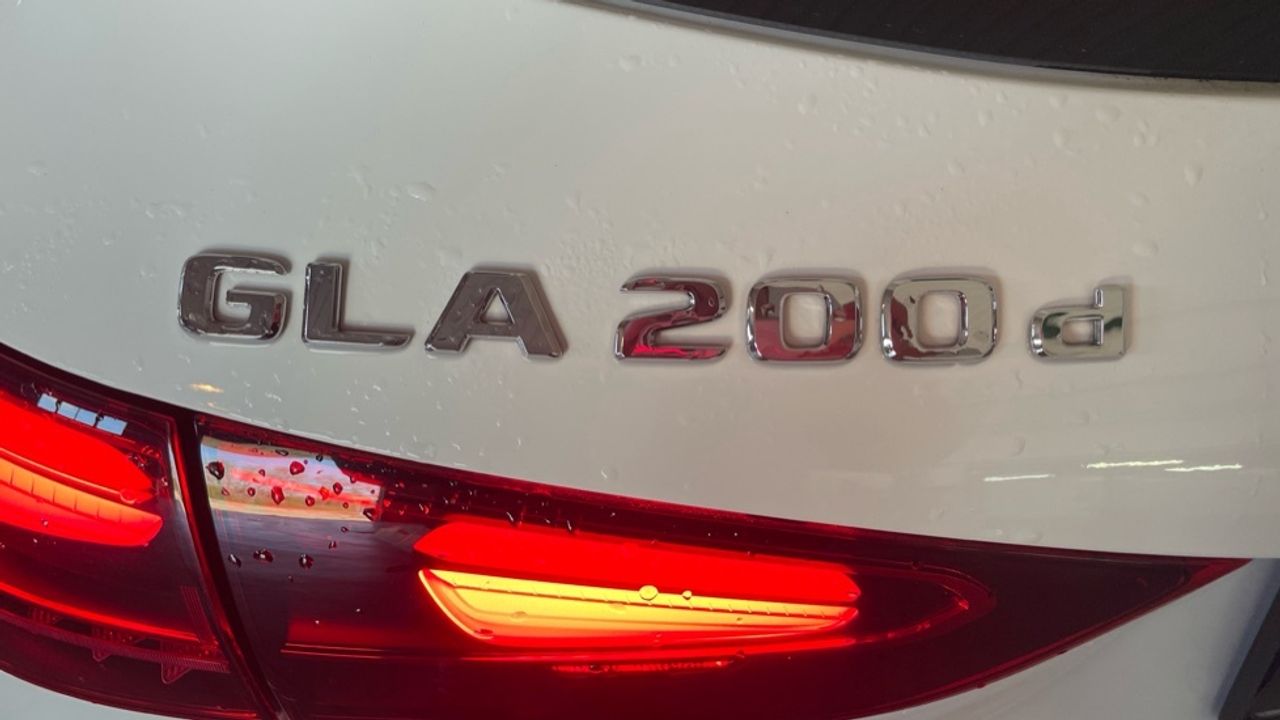Foto Mercedes-Benz Clase GLA 12