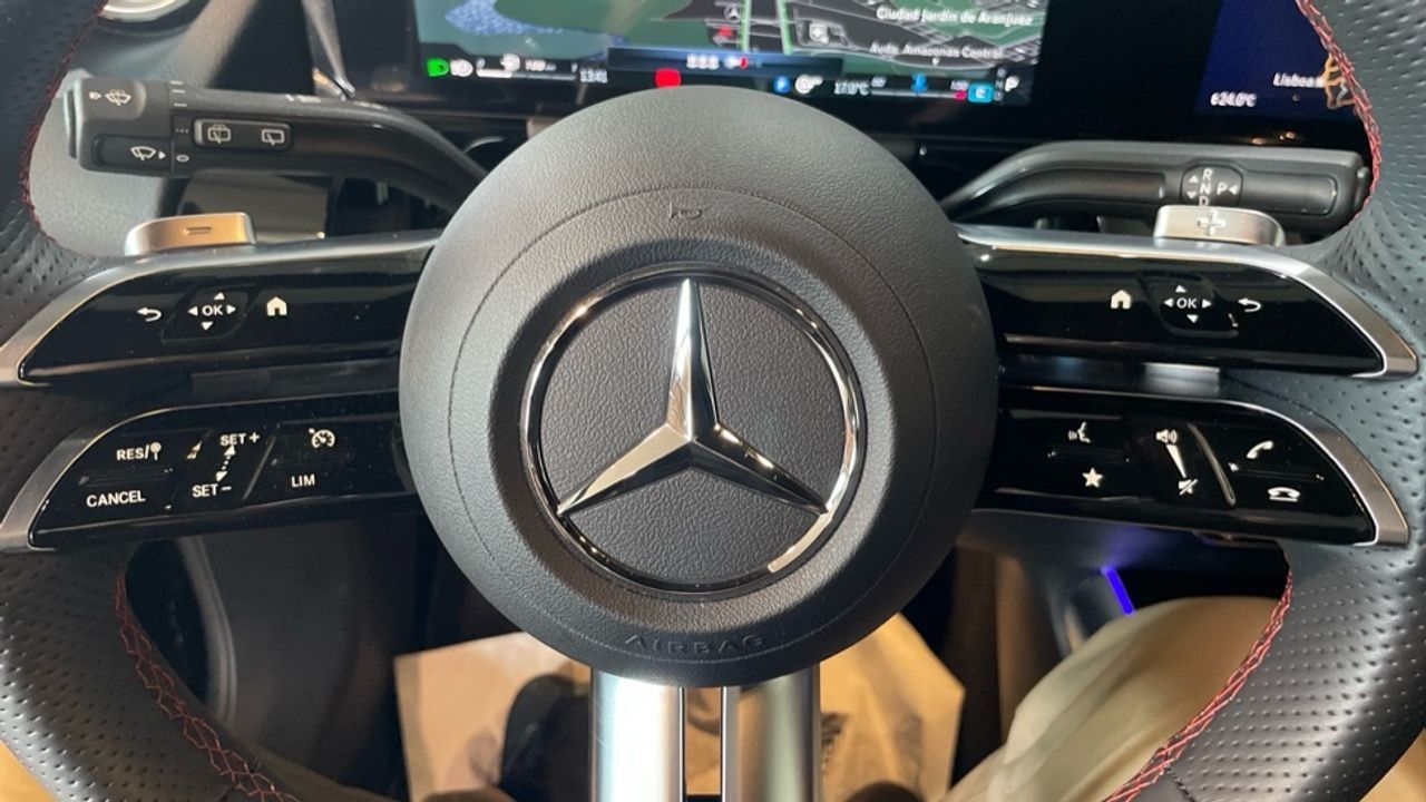 Foto Mercedes-Benz Clase GLA 28