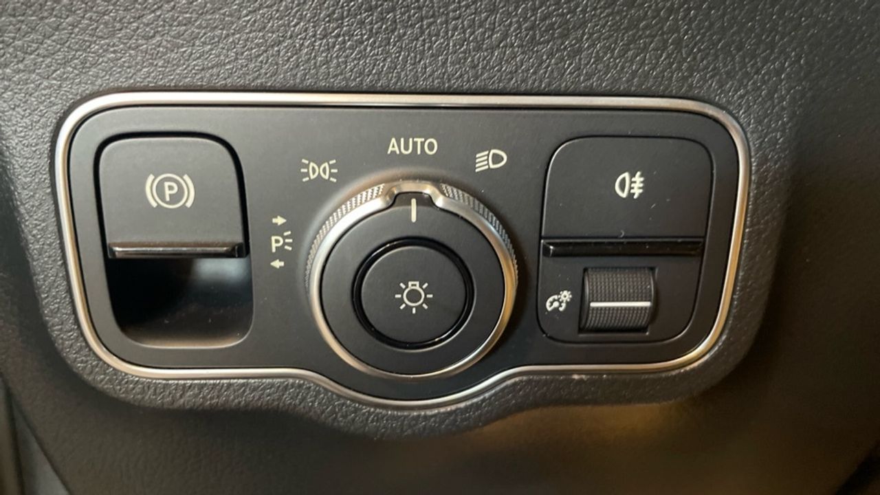 Foto Mercedes-Benz Clase GLA 27