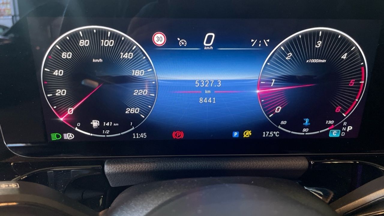 Foto Mercedes-Benz Clase GLA 29