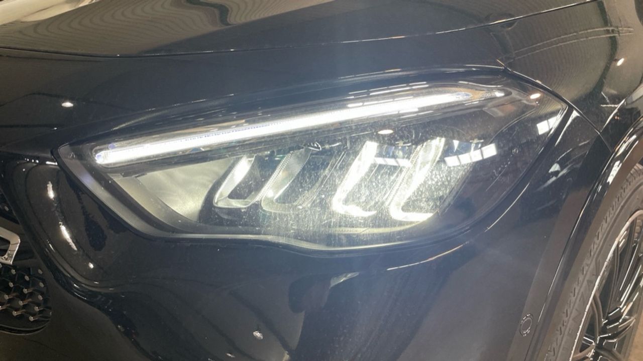 Foto Mercedes-Benz Clase GLA 15