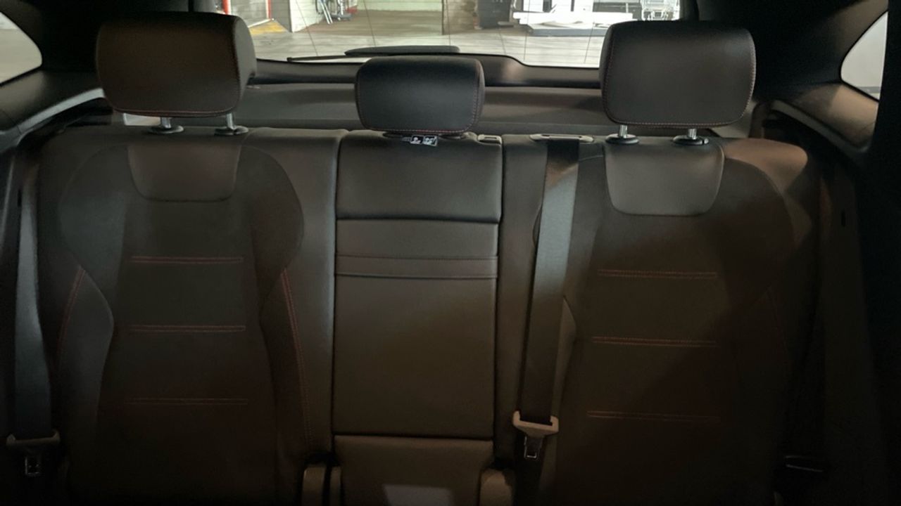 Foto Mercedes-Benz Clase GLA 29