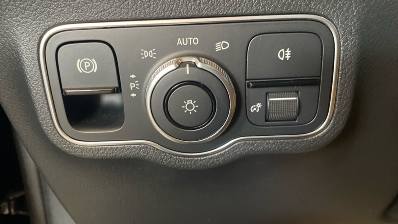 Foto Mercedes-Benz Clase GLA 27