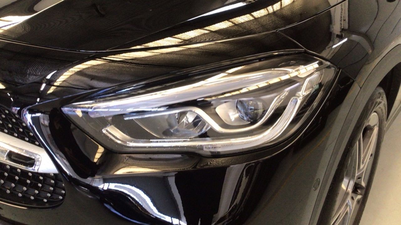 Foto Mercedes-Benz Clase GLA 15