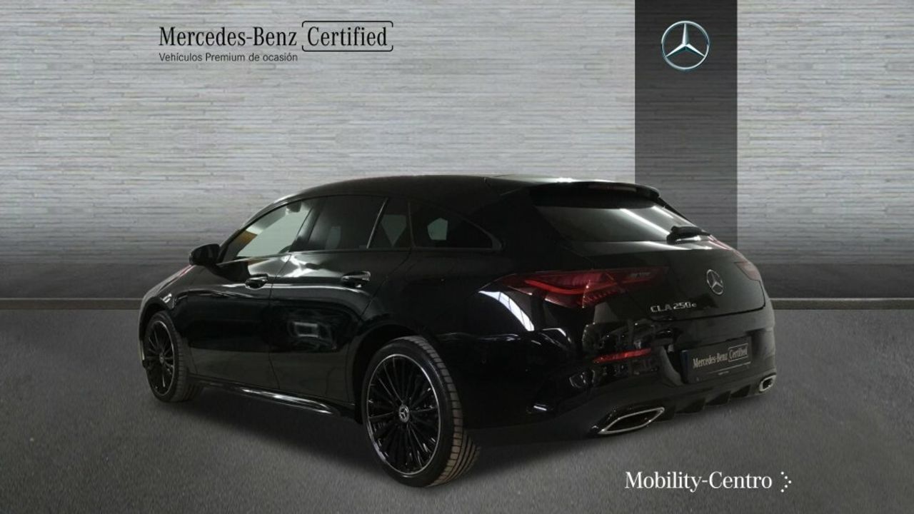 Foto Mercedes-Benz Clase CLA 4