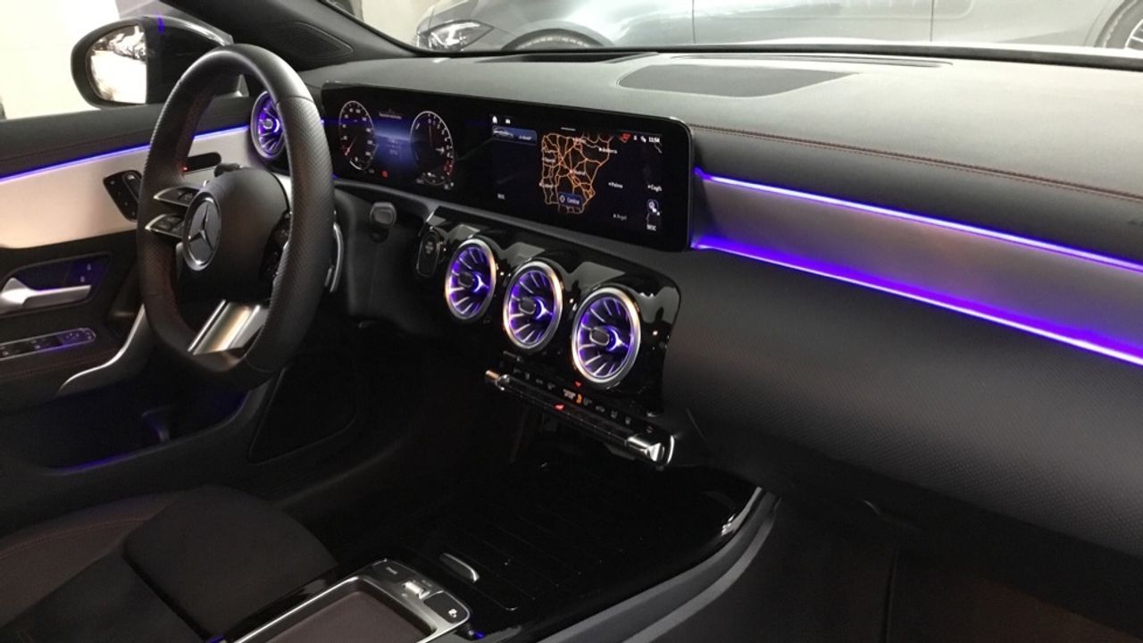 Foto Mercedes-Benz Clase CLA 10